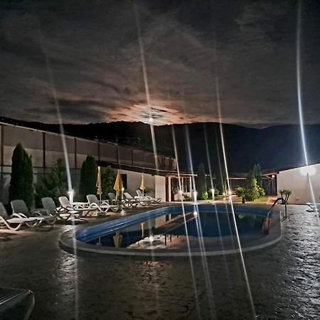Vila Hercules Dubova Luaran gambar