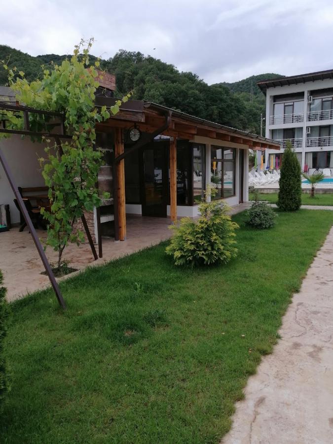 Vila Hercules Dubova Luaran gambar
