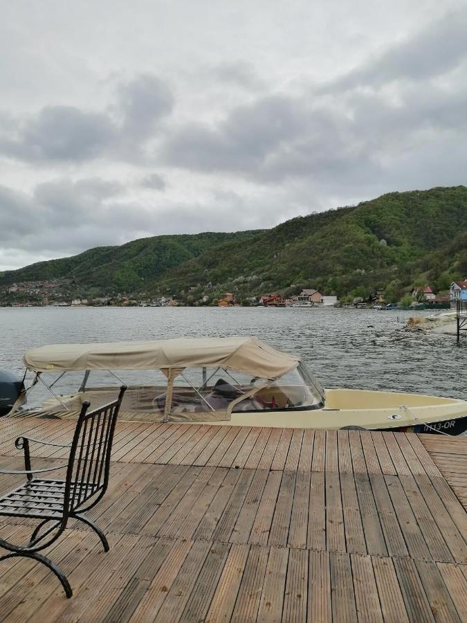 Vila Hercules Dubova Luaran gambar