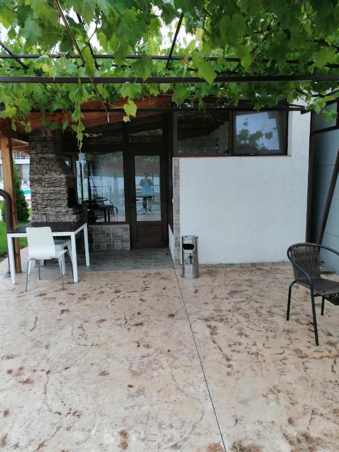 Vila Hercules Dubova Luaran gambar